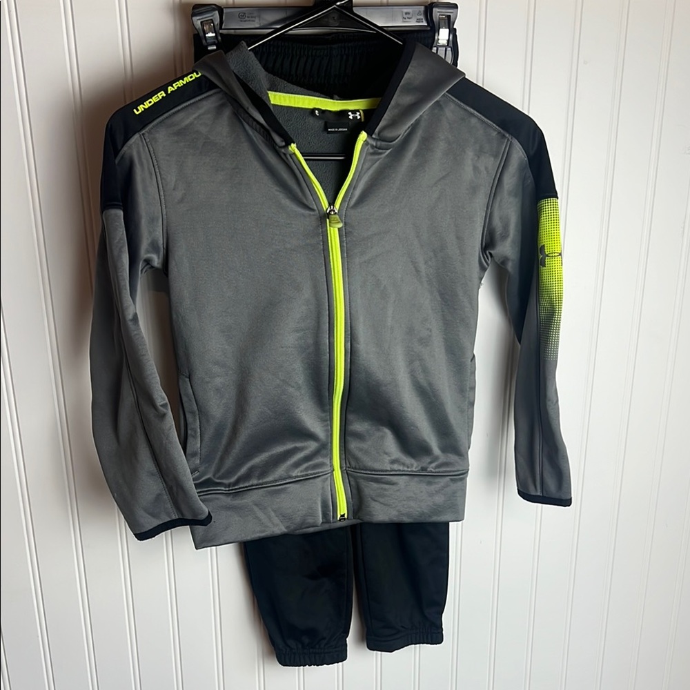 “KIDS” Under Armour Gray and Black Performance Jacket
